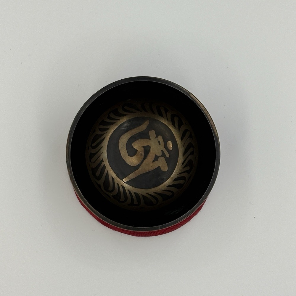 Tibetan Singing Bowl Brass Meditation Sound Healing Om Mantra Mallet Boho - Picture 5 of 6